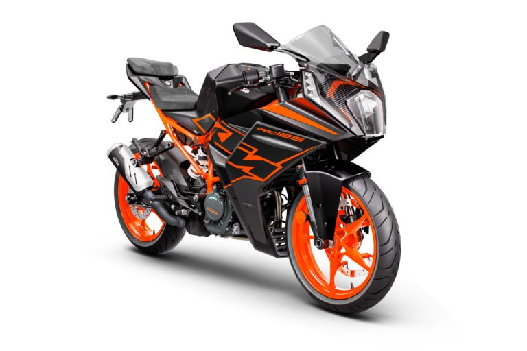 First Ride KTM RC 125  on2wheels