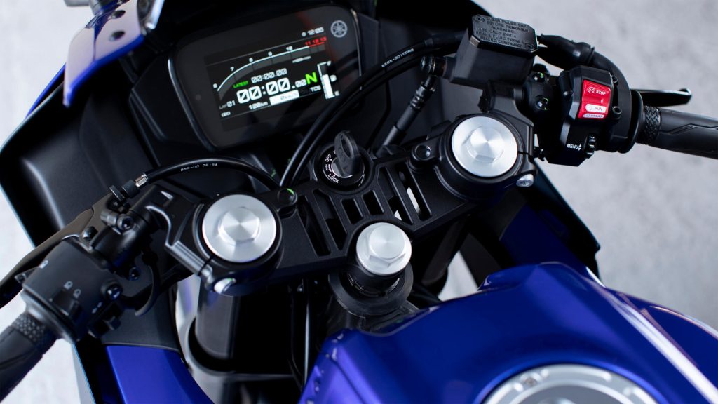 Yamaha YZF-R125 Stills & Details